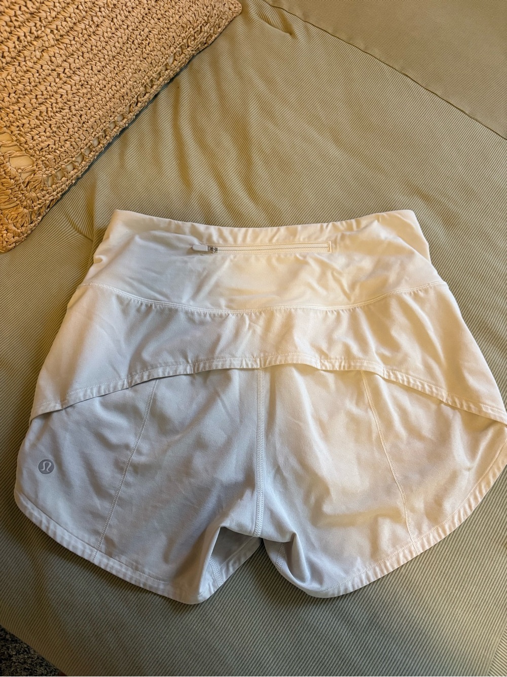 Lululemon Bone Color Women's Athletic Speed Up High Rise Shorts